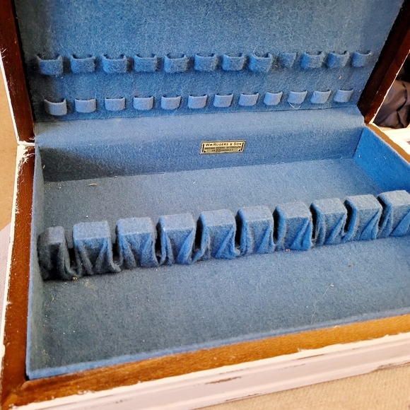 William Rogers & Son Anti Tarnish Flatware Storage Box Painted Farmhouse… - Picture 4 of 6